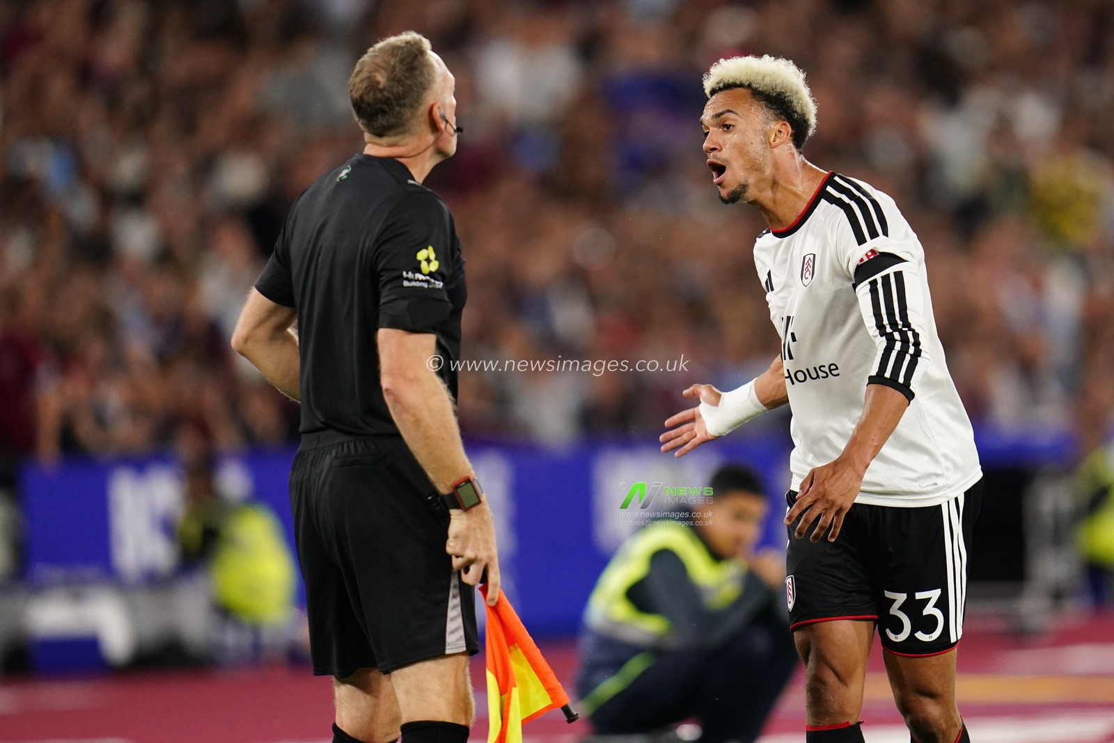 Antonee Robinson of Fulham during the Carabao Cup round 3 match West Ham United vs Fulham at London Stadium, London, United Kingdom on 15 September 2026

(Photo by Harvey Murphy/News Images)
