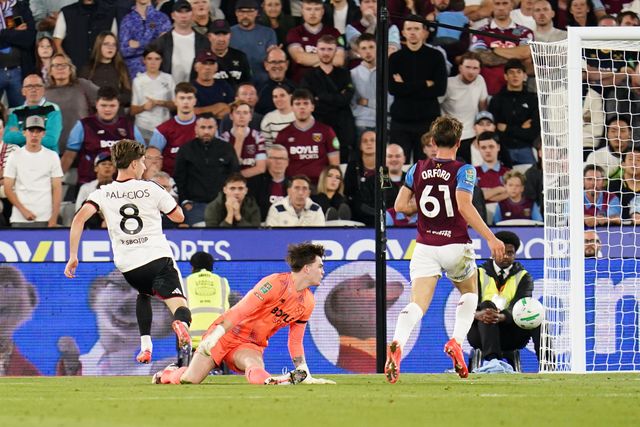 Cesar Palacios of Fulham scores to make it 2-1 during the Carabao Cup round 3 match West Ham United vs Fulham at London Stadium, London, United Kingdom on 15 September 2026

(Photo by Harvey Murphy/News Images)