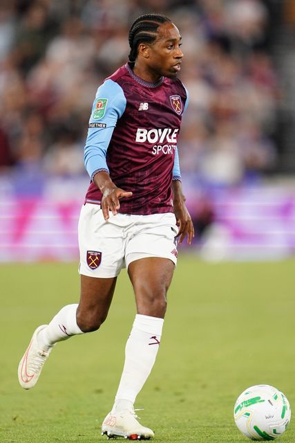 Kyle Walker-Peters of West Ham United with the ball during the Carabao Cup round 3 match West Ham United vs Fulham at London Stadium, London, United Kingdom on 15 September 2026

(Photo by Harvey Murphy/News Images)