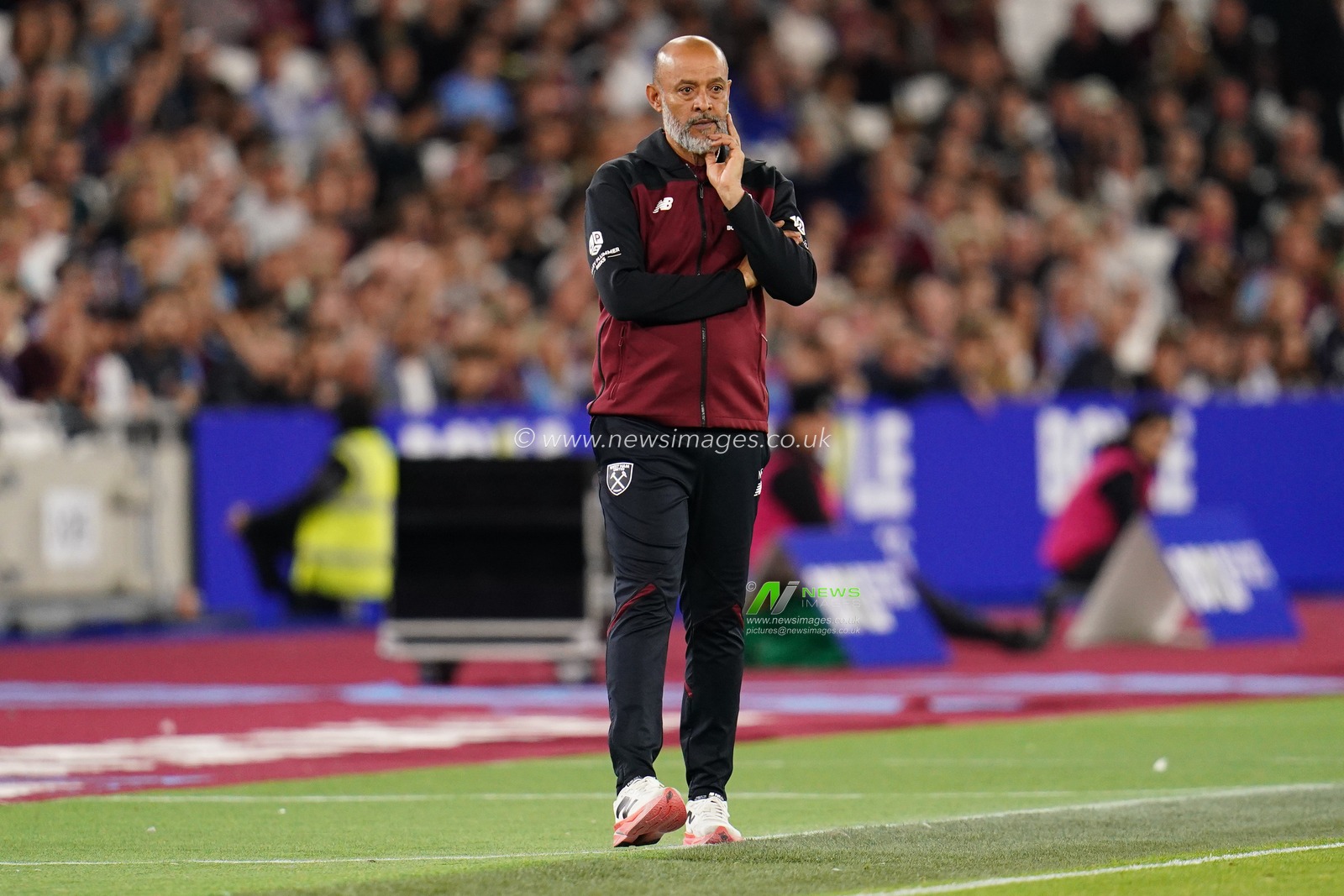 Nuno Espirito Santo manager of West Ham United during the Carabao Cup round 3 match West Ham United vs Fulham at London Stadium, London, United Kingdom on 15 September 2026

(Photo by Harvey Murphy/News Images)