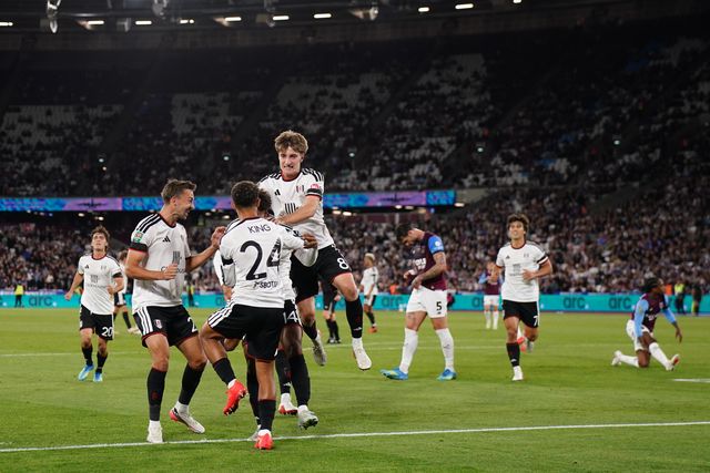Fulham players celebrate 2-3 lead during the Carabao Cup round 3 match West Ham United vs Fulham at London Stadium, London, United Kingdom on 15 September 2026

(Photo by Harvey Murphy/News Images)