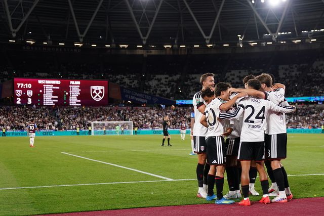 Fulham players celebrate 2-3 lead during the Carabao Cup round 3 match West Ham United vs Fulham at London Stadium, London, United Kingdom on 15 September 2026

(Photo by Harvey Murphy/News Images)