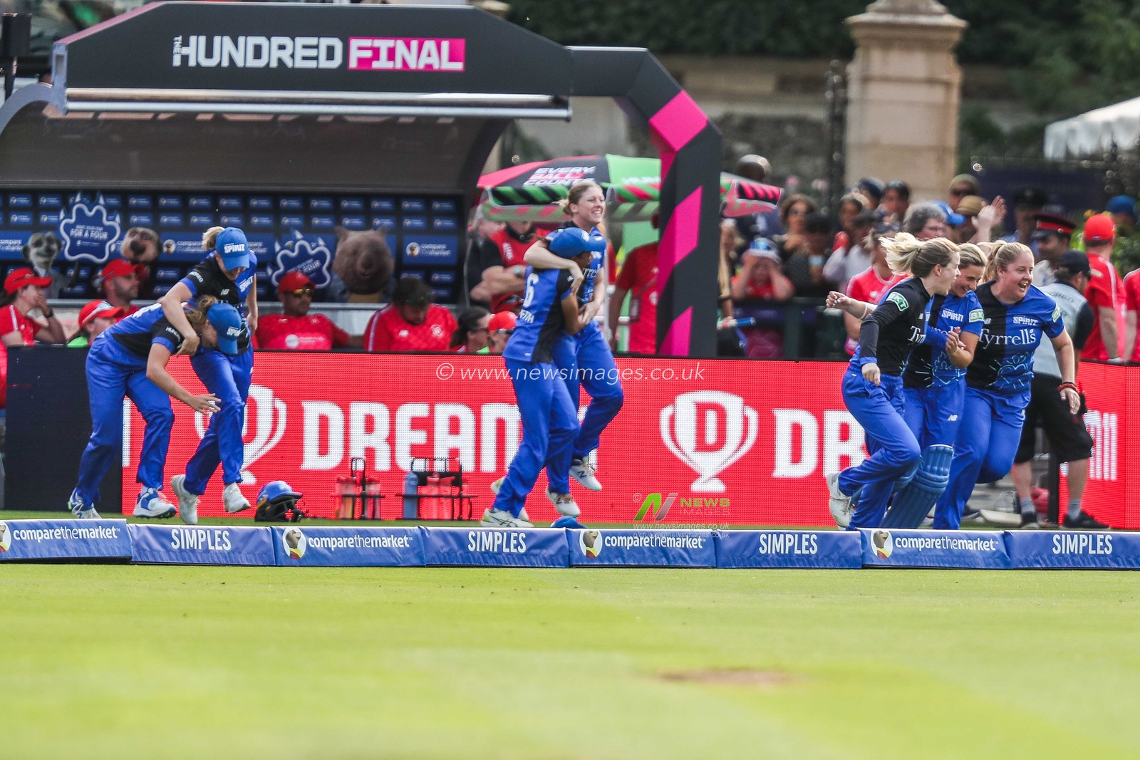 London Spirit Women celebrate their win following the The Hundred Women's Final match Welsh Fire Women vs London Spirit Women at Lords, London, United Kingdom, 18th August 2024

(Photo by Izzy Poles/News Images)