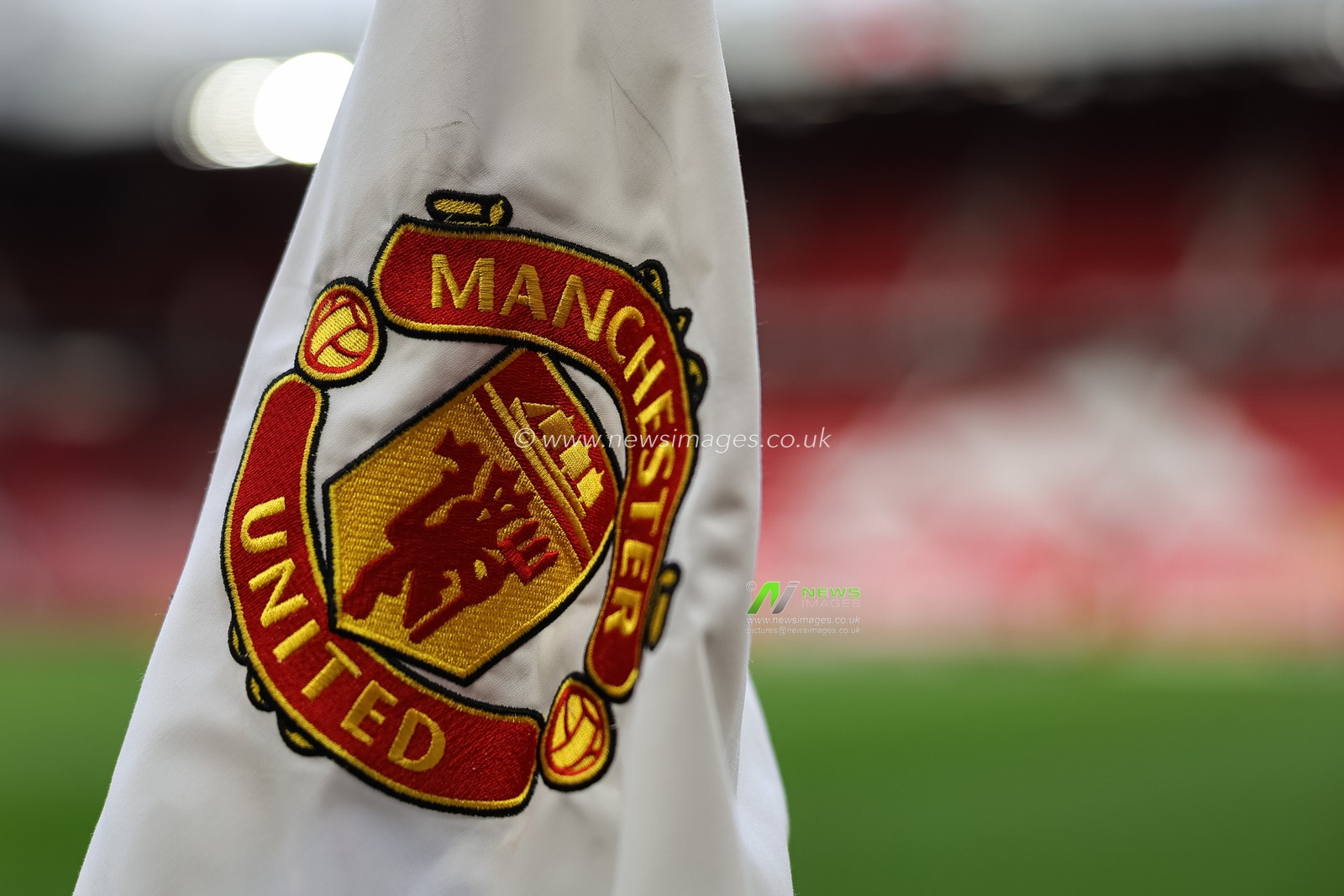 A Manchester United corner flag during the Carabao Cup round 3 match Manchester United vs Brighton & Hove Albion at Old Trafford, Manchester, United Kingdom on 16 September 2026

(Photo by Mark Cosgrove/News Images)