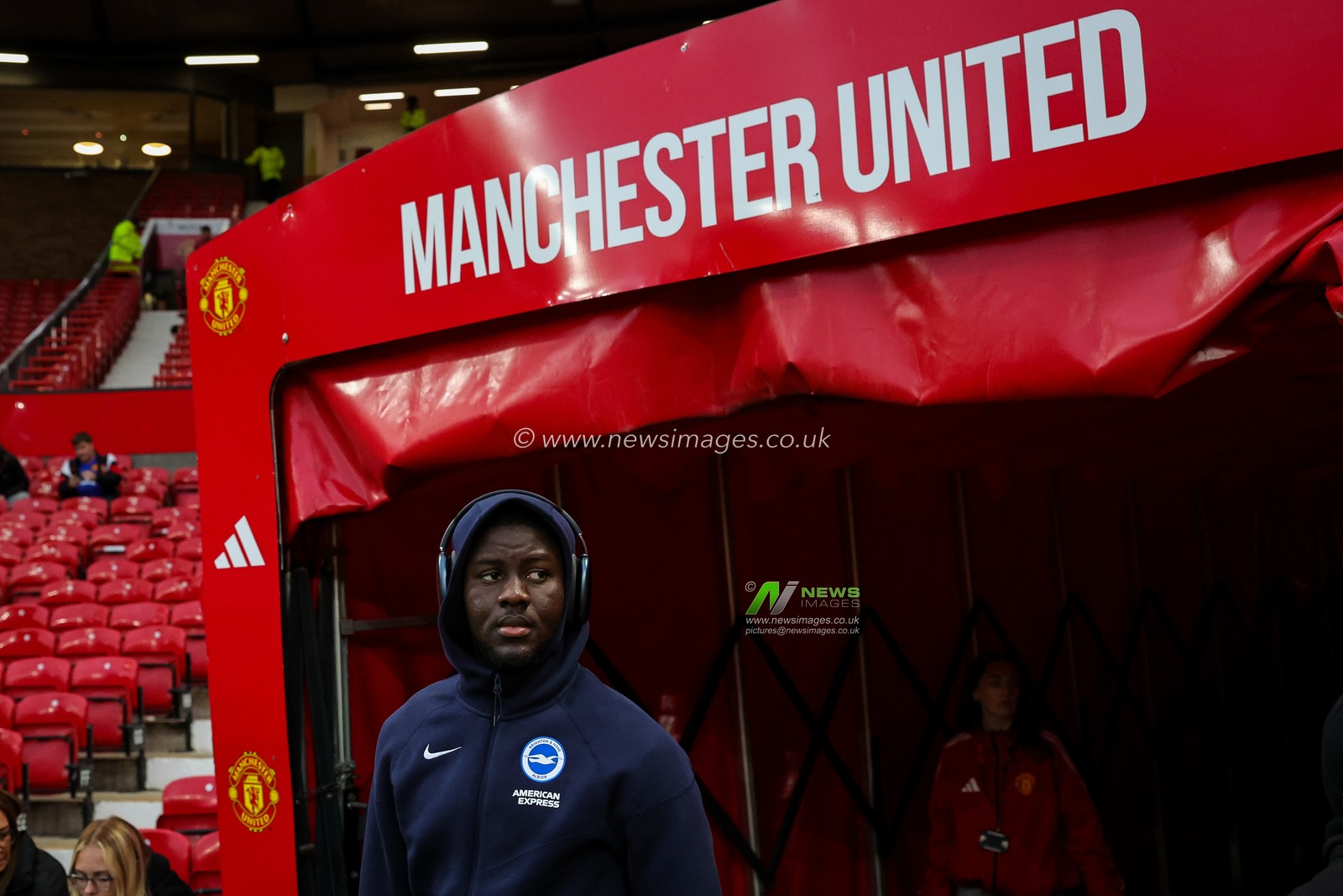 Ibrahim Osman of Brighton & Hove Albion arrives at the stadium prior to kick off during the Carabao Cup round 3 match Manchester United vs Brighton & Hove Albion at Old Trafford, Manchester, United Kingdom on 16 September 2026

(Photo by Mark Cosgrove/News Images)