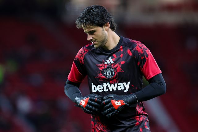 Manchester United goalkeeper Senne Lammens in the pregame warmup session  during the Carabao Cup round 3 match Manchester United vs Brighton & Hove Albion at Old Trafford, Manchester, United Kingdom on 16 September 2026

(Photo by Mark Cosgrove/News Images)