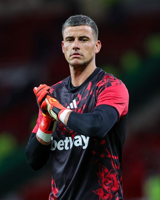 Manchester United goalkeeper Karl Darlow in the pregame warmup session  during the Carabao Cup round 3 match Manchester United vs Brighton & Hove Albion at Old Trafford, Manchester, United Kingdom on 16 September 2026

(Photo by Mark Cosgrove/News Images)