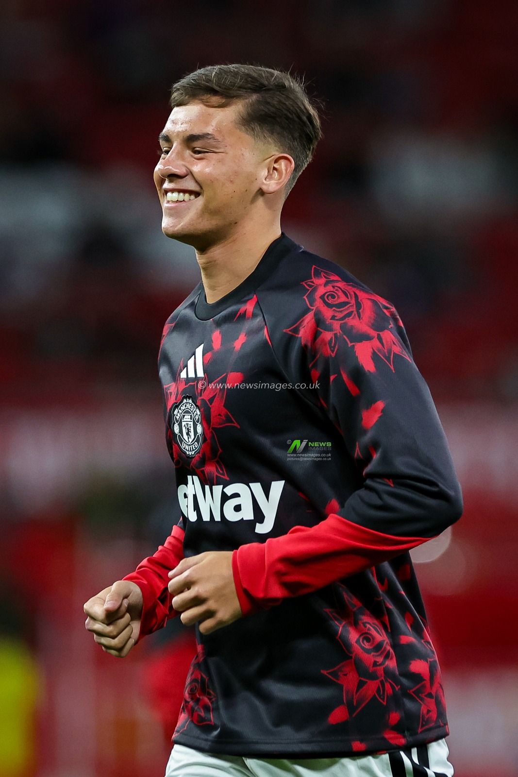 Shea Lacey of Manchester United in the pregame warmup session  during the Carabao Cup round 3 match Manchester United vs Brighton & Hove Albion at Old Trafford, Manchester, United Kingdom on 16 September 2026

(Photo by Mark Cosgrove/News Images)