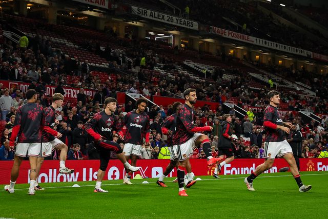Man United players in the pregame warmup session  during the Carabao Cup round 3 match Manchester United vs Brighton & Hove Albion at Old Trafford, Manchester, United Kingdom on 16 September 2026

(Photo by Mark Cosgrove/News Images)