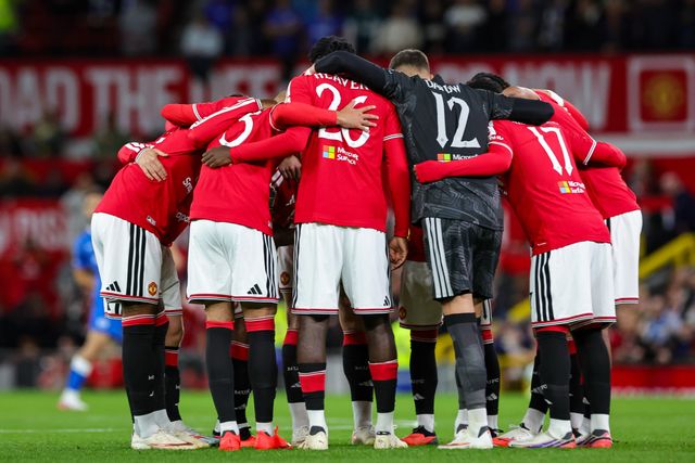Manchester United players in the pre-match team huddle during the Carabao Cup round 3 match Manchester United vs Brighton & Hove Albion at Old Trafford, Manchester, United Kingdom on 16 September 2026

(Photo by Mark Cosgrove/News Images)