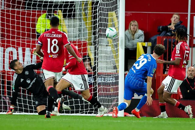 Maxim De Cuyper of Brighton & Hove Albion scores to make it  2-3 during the Carabao Cup round 3 match Manchester United vs Brighton & Hove Albion at Old Trafford, Manchester, United Kingdom on 16 September 2026

(Photo by Mark Cosgrove/News Images)