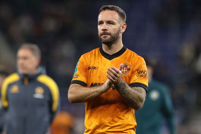 Adam Armstrong of Wolverhampton Wanderers applauds the fans after the game during the Carabao Cup round 3 match Everton vs Wolverhampton Wanderers at Hill Dickinson Stadium, Liverpool, United Kingdom on 16 September 2026

(Photo by Alfie Cosgrove/News Images)