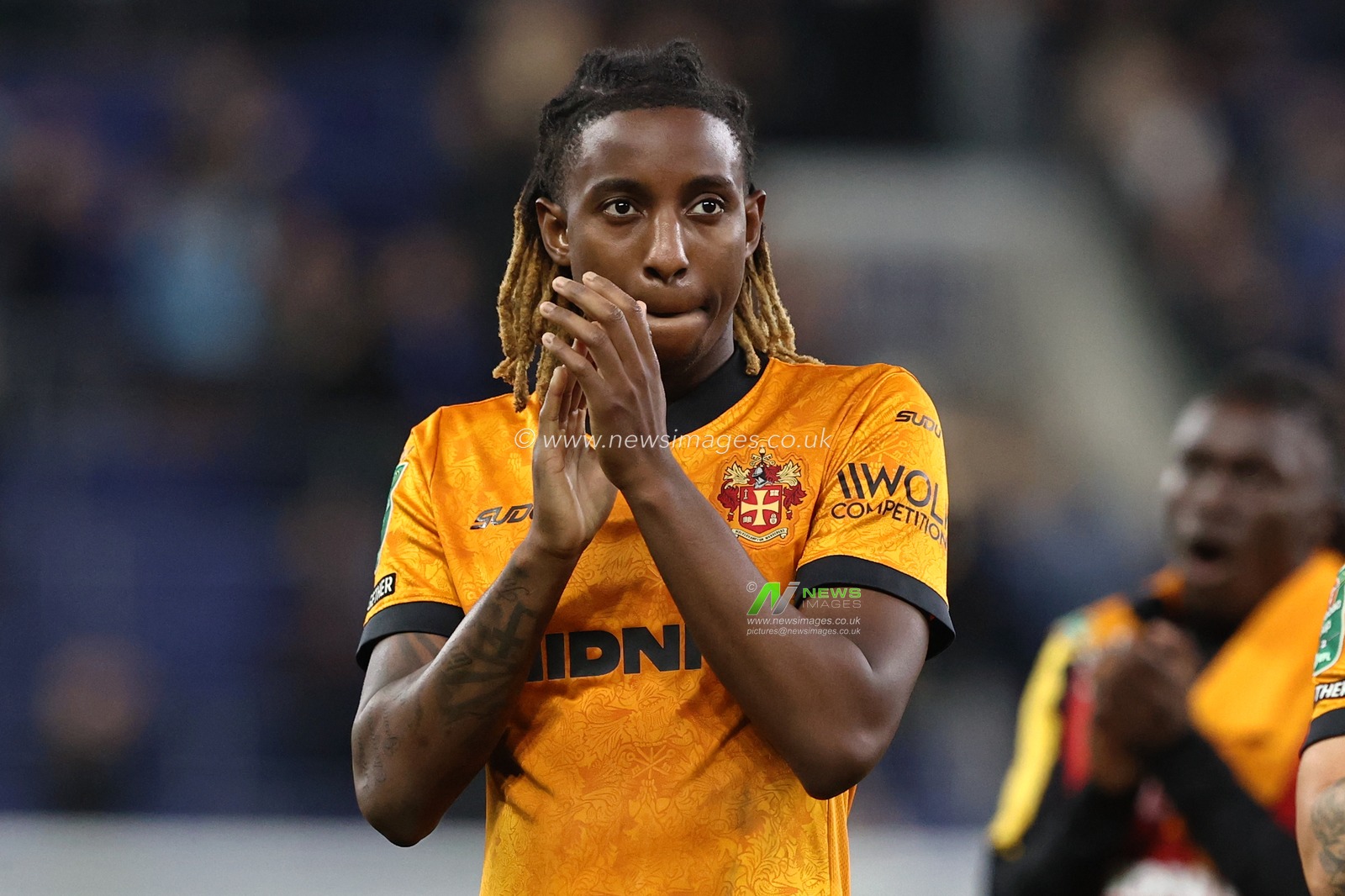Tawanda Chirewa of Wolverhampton Wanderers applauds the fans after the game during the Carabao Cup round 3 match Everton vs Wolverhampton Wanderers at Hill Dickinson Stadium, Liverpool, United Kingdom on 16 September 2026

(Photo by Alfie Cosgrove/News Images)