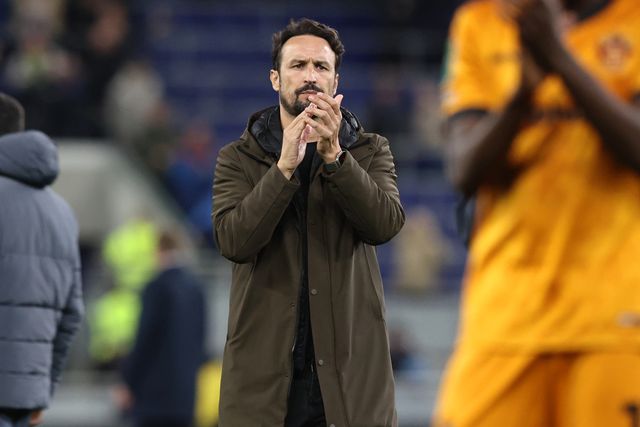 Cesar Peixoto manager of Wolverhampton Wanderers applauds the fans after the game during the Carabao Cup round 3 match Everton vs Wolverhampton Wanderers at Hill Dickinson Stadium, Liverpool, United Kingdom on 16 September 2026

(Photo by Alfie Cosgrove/News Images)