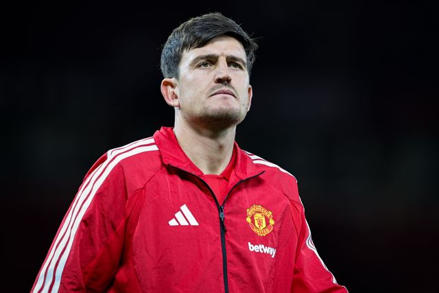 Harry Maguire of Manchester United applauds the fans after the final whistle  during the Carabao Cup round 3 match Manchester United vs Brighton & Hove Albion at Old Trafford, Manchester, United Kingdom on 16 September 2026

(Photo by Mark Cosgrove/News Images)