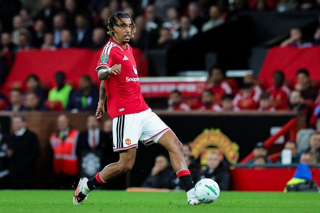 Leny Yoro of Manchester United controls the ball  during the Carabao Cup round 3 match Manchester United vs Brighton & Hove Albion at Old Trafford, Manchester, United Kingdom on 16 September 2026

(Photo by Mark Cosgrove/News Images)