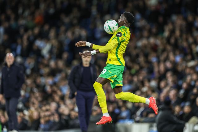Papa Amadou Diallo of Norwich City controls the ball during the Carabao Cup round 3 match Manchester City vs Norwich City at Etihad Stadium, Manchester, United Kingdom on 17 September 2026

(Photo by Mark Cosgrove/News Images)
