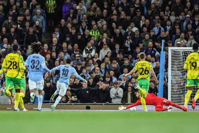 Rayan Cherki of Manchester City scores to make it 2-0 during the Carabao Cup round 3 match Manchester City vs Norwich City at Etihad Stadium, Manchester, United Kingdom on 17 September 2026

(Photo by Mark Cosgrove/News Images)