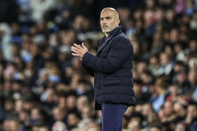 Enzo Maresca manager of Manchester City applauds his team during the Carabao Cup round 3 match Manchester City vs Norwich City at Etihad Stadium, Manchester, United Kingdom on 17 September 2026

(Photo by Mark Cosgrove/News Images)