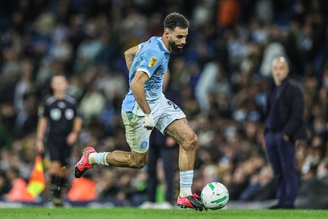 Rayan Ait-Nouri of Manchester City breaks with the ball during the Carabao Cup round 3 match Manchester City vs Norwich City at Etihad Stadium, Manchester, United Kingdom on 17 September 2026

(Photo by Mark Cosgrove/News Images)