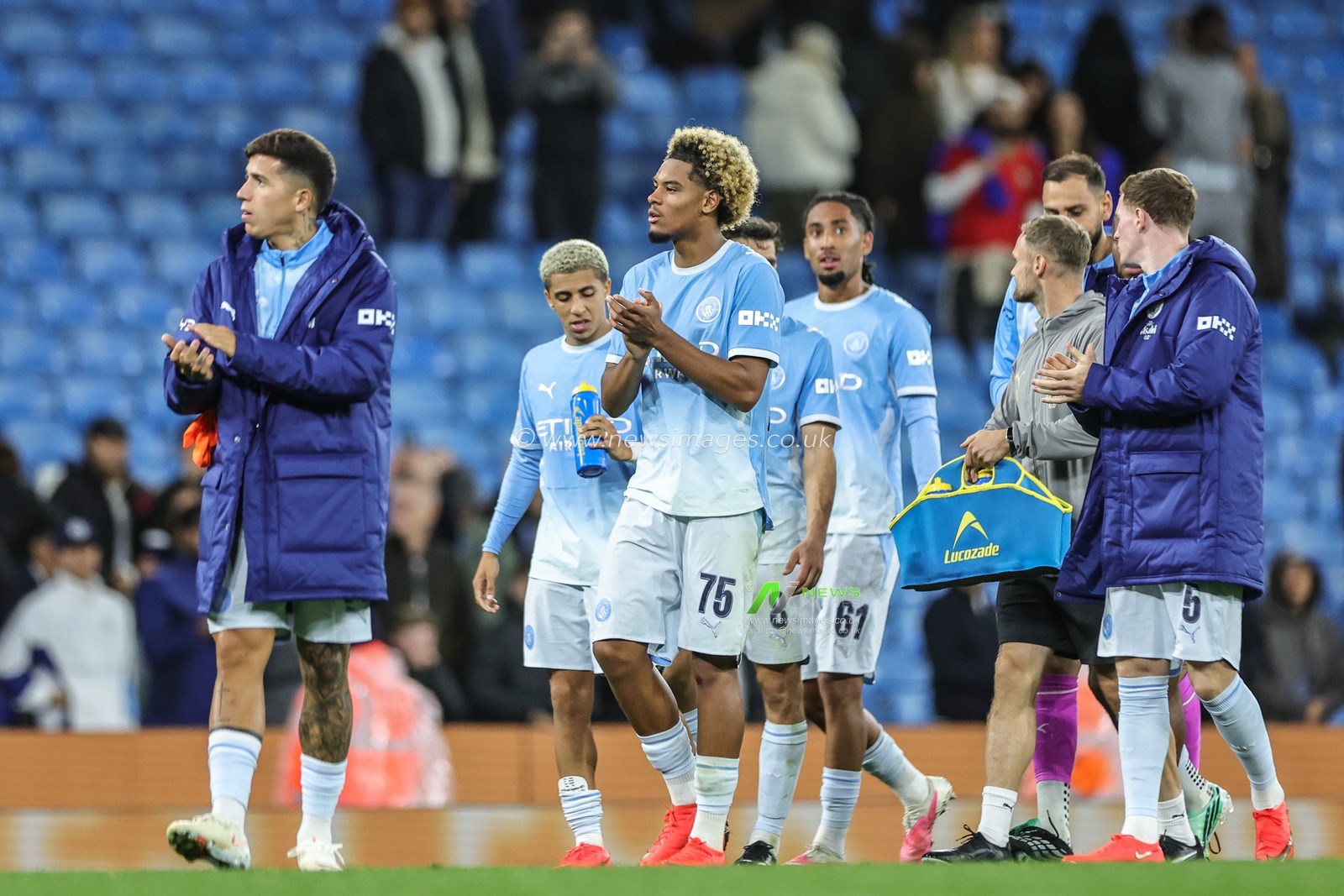 Floyd Samba of Manchester City applauds the fans after the game during the Carabao Cup round 3 match Manchester City vs Norwich City at Etihad Stadium, Manchester, United Kingdom on 17 September 2026

(Photo by Mark Cosgrove/News Images)