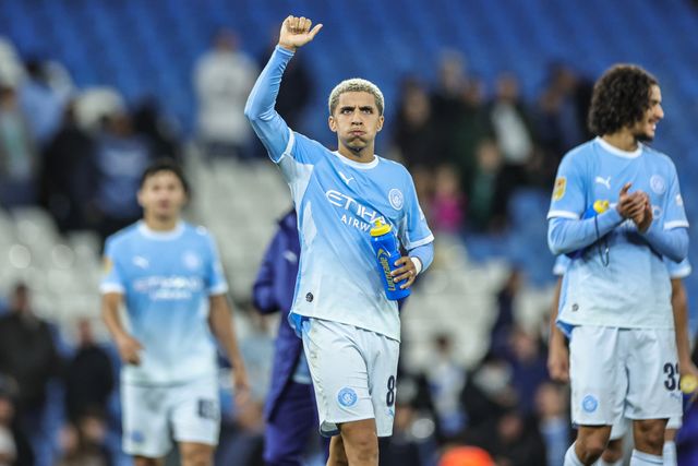 Rico Lewis of Manchester City celebrates the win during the Carabao Cup round 3 match Manchester City vs Norwich City at Etihad Stadium, Manchester, United Kingdom on 17 September 2026

(Photo by Mark Cosgrove/News Images)