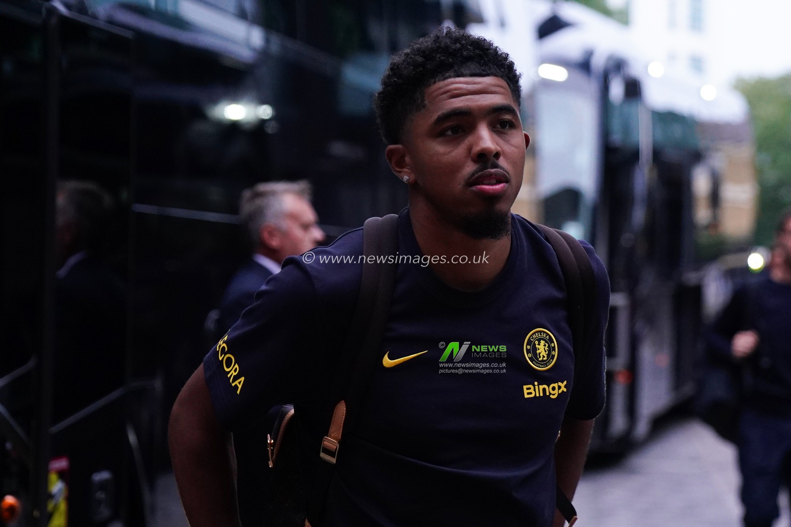 Wesley Fofana of Chelsea arrives ahead of kick off during the Premier League match Brentford vs Chelsea at GTECH Community Stadium, London, United Kingdom on 18 September 2026

(Photo by Harvey Murphy/News Images)