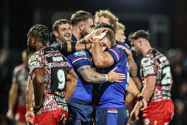 Caius Faatili of Wakefield Trinity celebrates his try during the Betfred Super League Play-off Eliminator round match Wakefield Trinity vs Leigh Leopards at DIY Kitchens Stadium, Wakefield, United Kingdom on 18 September 2026

(Photo by Alfie Cosgrove/News Images)