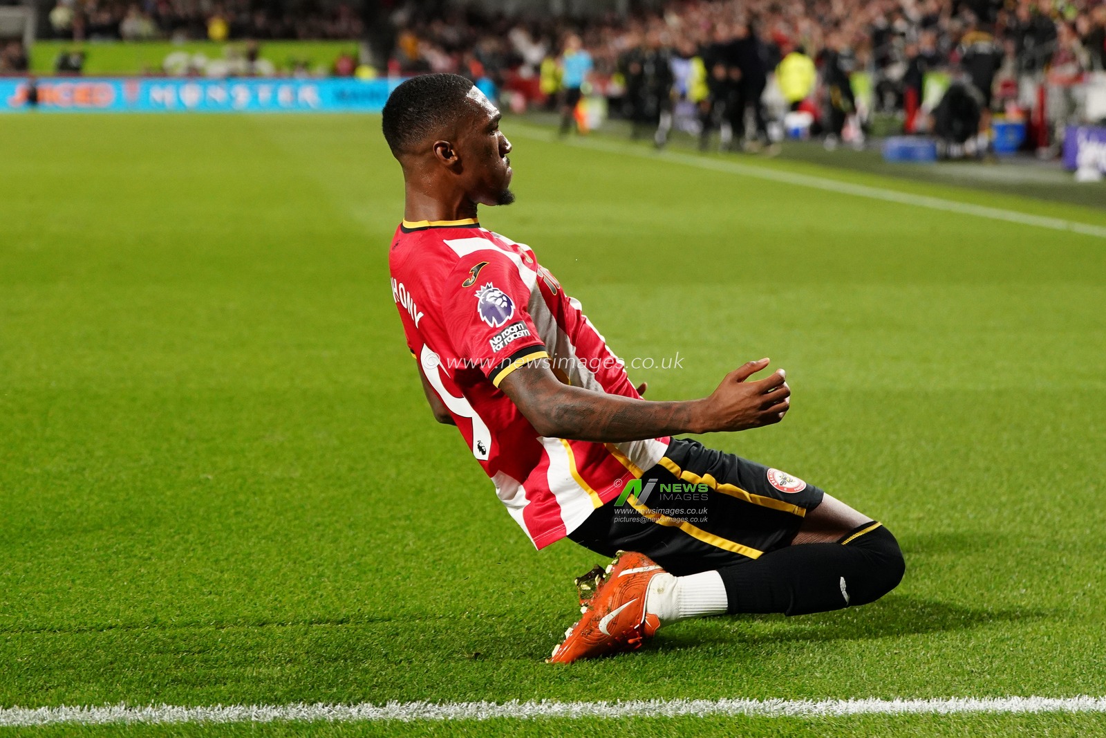 Jaidon Anthony of Brentford celebrates to make it 1-0 during the Premier League match Brentford vs Chelsea at GTECH Community Stadium, London, United Kingdom on 18 September 2026

(Photo by Harvey Murphy/News Images)