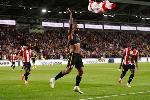 Igor Thiago of Brentford celebrates his goal to make it 2-0 during the Premier League match Brentford vs Chelsea at GTECH Community Stadium, London, United Kingdom on 18 September 2026

(Photo by Harvey Murphy/News Images)