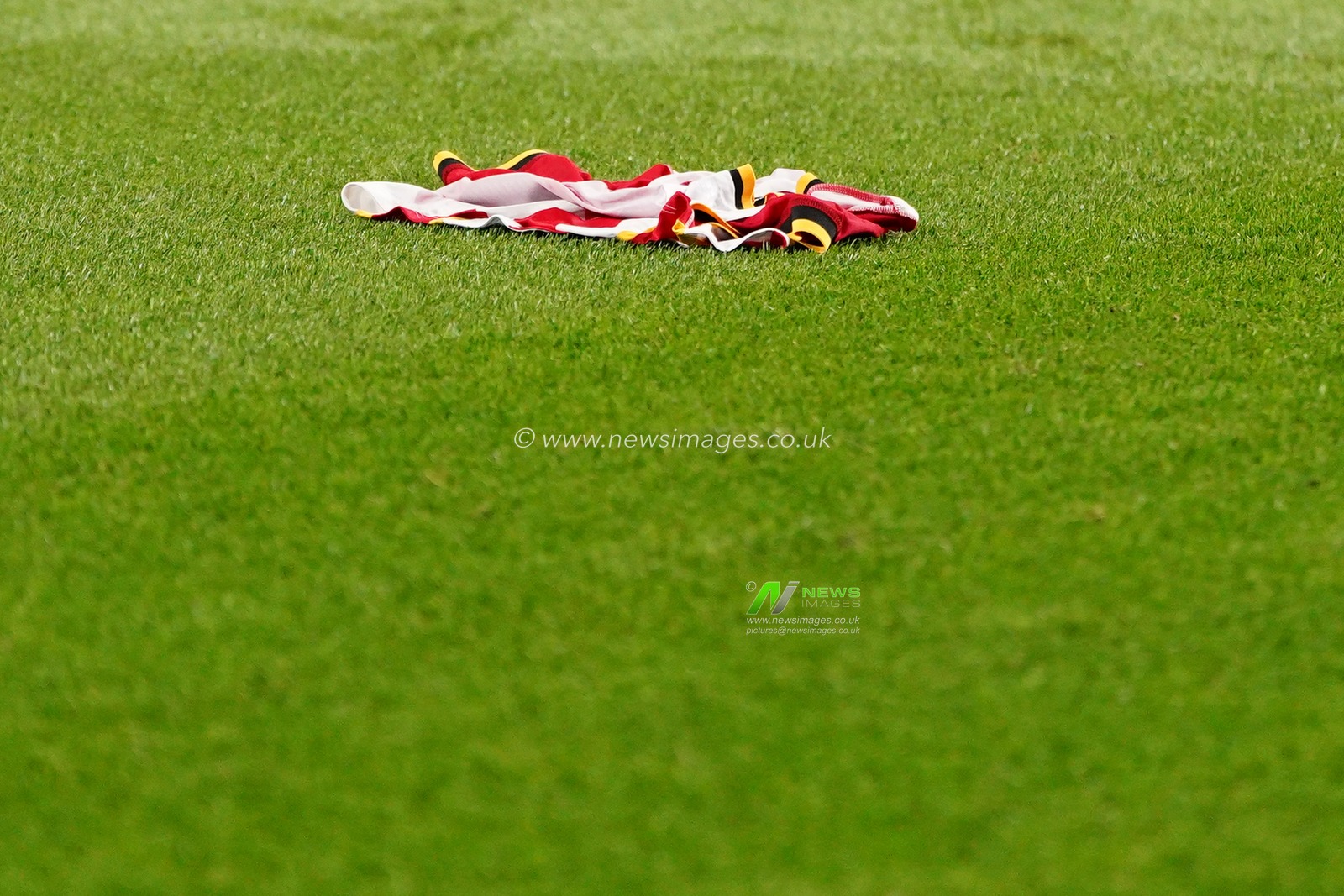 Igor Thiago of Brentford shirt after he makes it 2-0 during the Premier League match Brentford vs Chelsea at GTECH Community Stadium, London, United Kingdom on 18 September 2026

(Photo by Harvey Murphy/News Images)