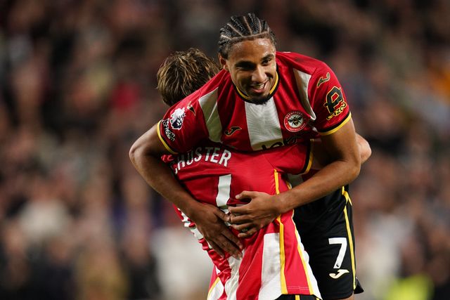 Jannik Schuster of Brentford and Kevin Schade of Brentford celebrate third goal during the Premier League match Brentford vs Chelsea at GTECH Community Stadium, London, United Kingdom on 18 September 2026

(Photo by Harvey Murphy/News Images)