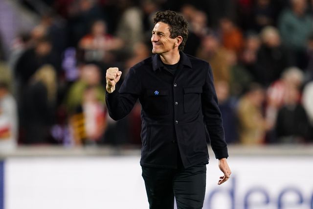 Keith Andrews manager of Brentford celebrates win at full time during the Premier League match Brentford vs Chelsea at GTECH Community Stadium, London, United Kingdom on 18 September 2026

(Photo by Harvey Murphy/News Images)