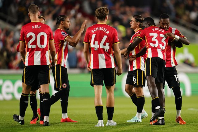 Brentford players ahead of kick off during the Premier League match Brentford vs Chelsea at GTECH Community Stadium, London, United Kingdom on 18 September 2026

(Photo by Harvey Murphy/News Images)