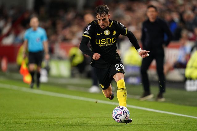 Pep Chavarria of Chelsea drives forward with the ball during the Premier League match Brentford vs Chelsea at GTECH Community Stadium, London, United Kingdom on 18 September 2026

(Photo by Harvey Murphy/News Images)