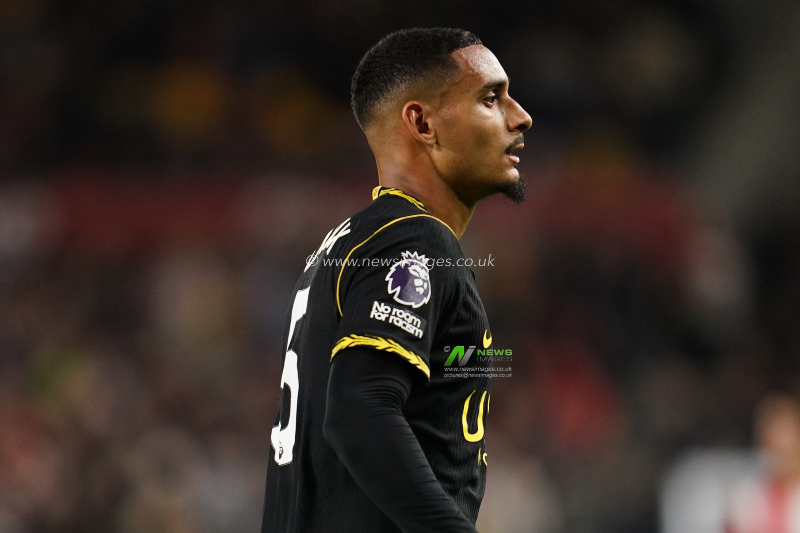 Maxence Lacroix of Chelsea during the Premier League match Brentford vs Chelsea at GTECH Community Stadium, London, United Kingdom on 18 September 2026

(Photo by Harvey Murphy/News Images)
