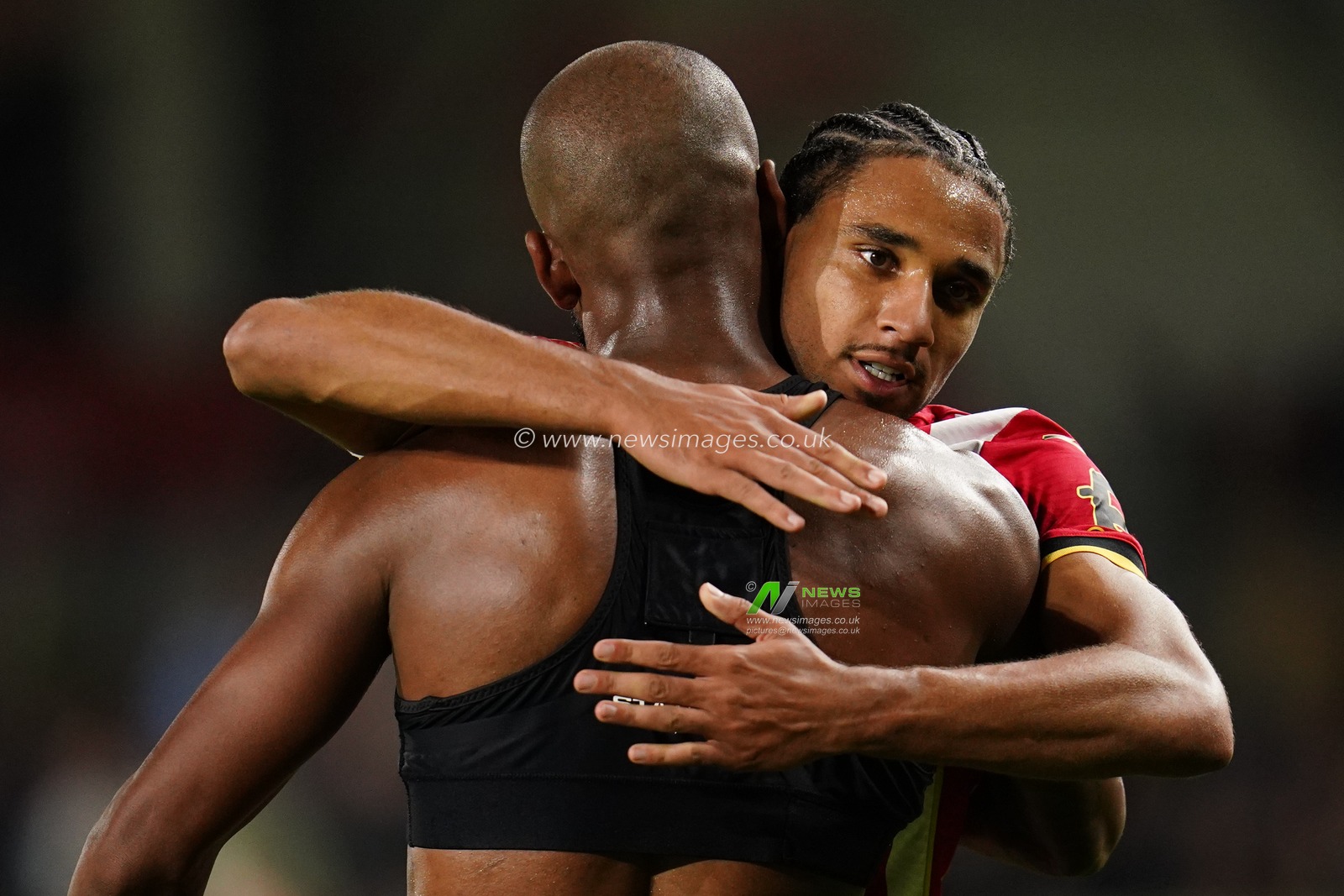 Igor Thiago of Brentford and Kevin Schade of Brentford celebrate 2-0 lead during the Premier League match Brentford vs Chelsea at GTECH Community Stadium, London, United Kingdom on 18 September 2026

(Photo by Harvey Murphy/News Images)