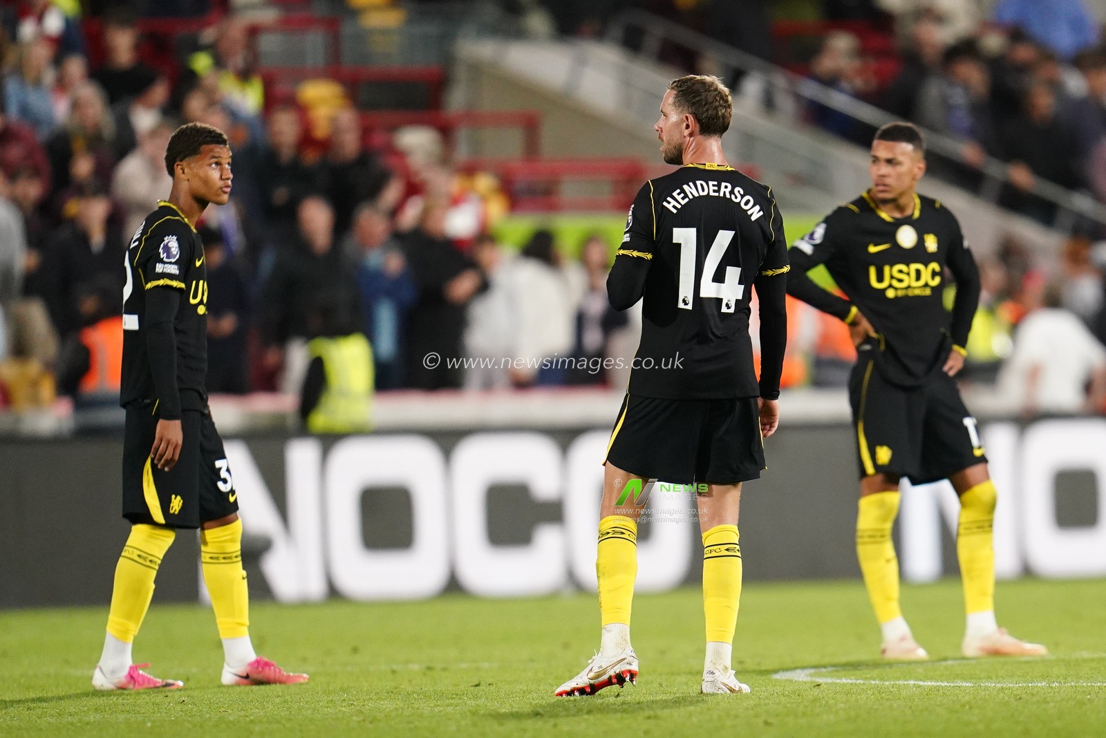 Chelsea players as Brentford make it 3-0 during the Premier League match Brentford vs Chelsea at GTECH Community Stadium, London, United Kingdom on 18 September 2026

(Photo by Harvey Murphy/News Images)
