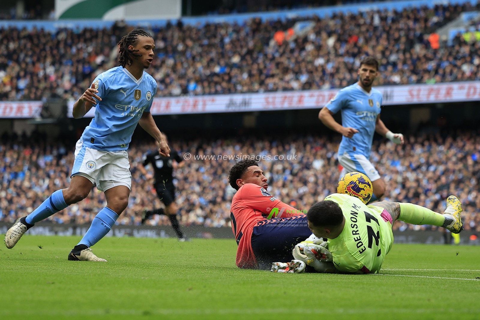 Ederson of Manchester City gets hurt in a collision with Ben Godfrey of Everton the Premier League match Manchester City vs Everton at Etihad Stadium, Manchester, United Kingdom, 10th February 2024

(Photo by Conor Molloy/News Images)