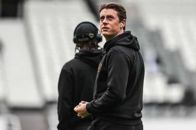Elliot Stroud of Hull City arrives during the Premier League match Newcastle Untied vs Hull City at St. James's Park, Newcastle, United Kingdom on 19 September 2026

(Photo by Alfie Cosgrove/News Images)