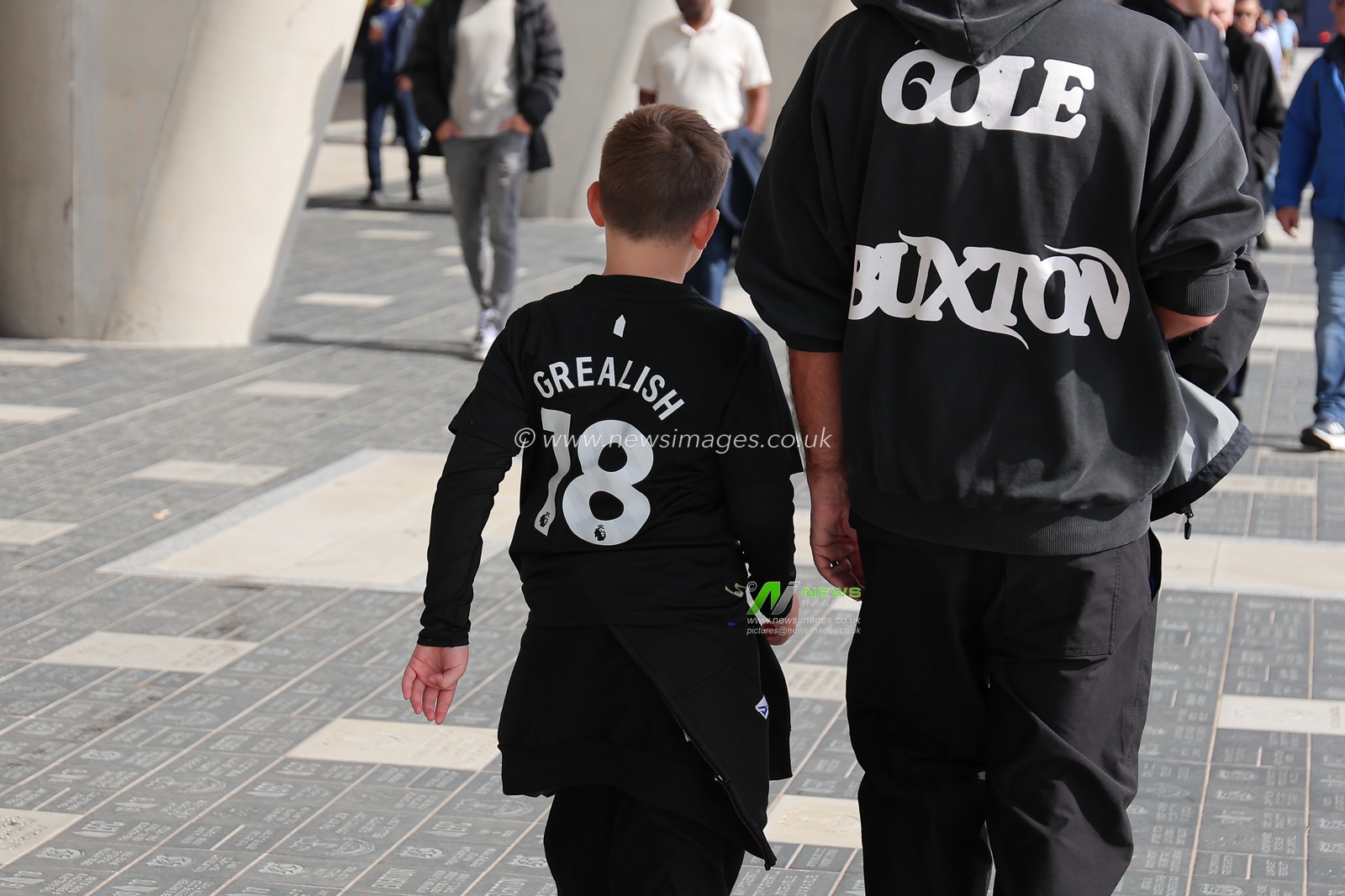 Everton fan with Jack Grealish of Everton shirt prior to the Premier League match Everton vs Ipswich Town at Hill Dickinson Stadium, Liverpool, United Kingdom on 19 September 2026

(Photo by Jorge Horsted/News Images)