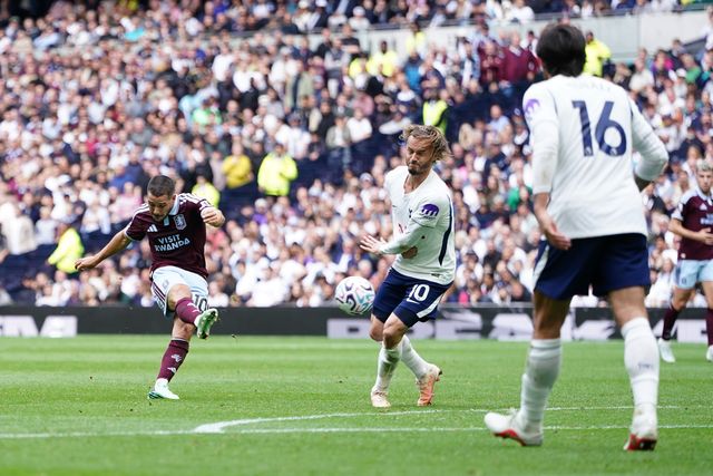 Emi Buendia of Aston Villa scores to make it 0-3 during the Premier League match Tottenham Hotspur vs Aston Villa at Tottenham Hotspur Stadium, London, United Kingdom on 19 September 2026

(Photo by Harvey Murphy/News Images)