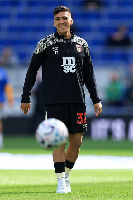 Marcelino Nunez of Ipswich Town warms up prior to the Premier League match Everton vs Ipswich Town at Hill Dickinson Stadium, Liverpool, United Kingdom on 19 September 2026

(Photo by Jorge Horsted/News Images)