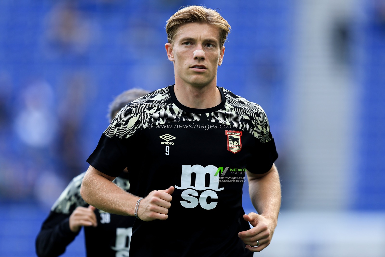 Zian Flemming of Ipswich Town warms up prior to the Premier League match Everton vs Ipswich Town at Hill Dickinson Stadium, Liverpool, United Kingdom on 19 September 2026

(Photo by Jorge Horsted/News Images)