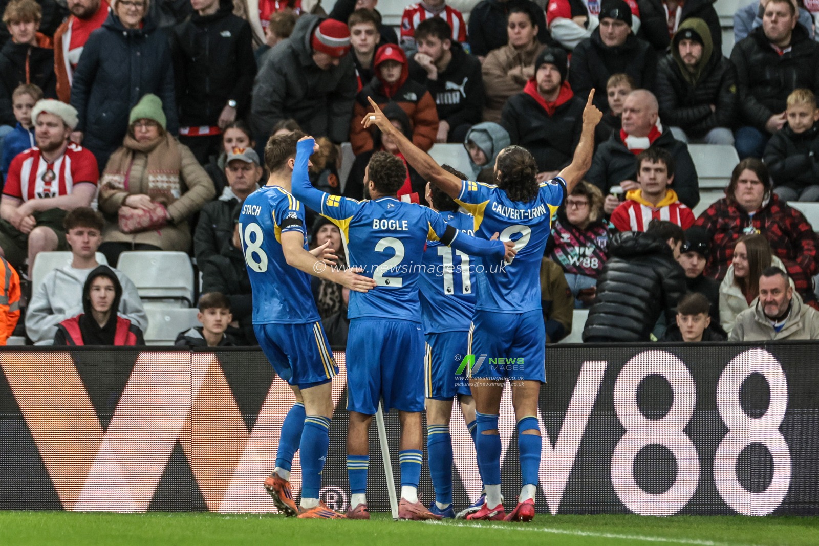 Dominic Calvert-Lewin of Leeds United celebrates his goal to make it 1-1 during the Premier League match Sunderland vs Leeds United at Stadium Of Light, Sunderland, United Kingdom, 28th December 2025

(Photo by Alfie Cosgrove/News Images)

*** GER AUT SUI OUT ***