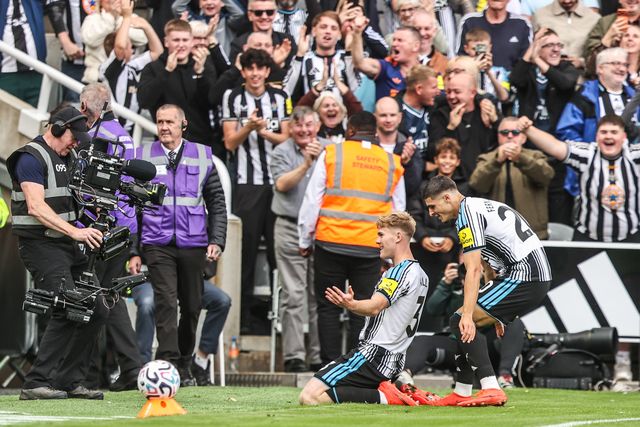 Lewis Hall of Newcastle United celebrates his goal to make it 2-0 during the Premier League match Newcastle Untied vs Hull City at St. James's Park, Newcastle, United Kingdom on 19 September 2026

(Photo by Alfie Cosgrove/News Images)