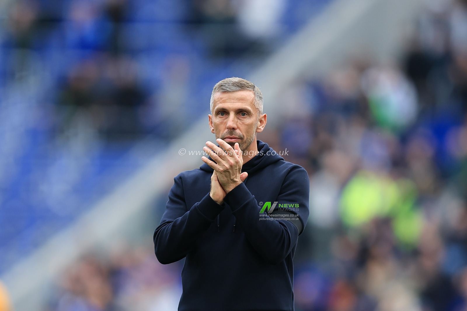 Gary O'Neil manager of Ipswich Town claps fans after 1-0 loss during the Premier League match Everton vs Ipswich Town at Hill Dickinson Stadium, Liverpool, United Kingdom on 19 September 2026

(Photo by Jorge Horsted/News Images)