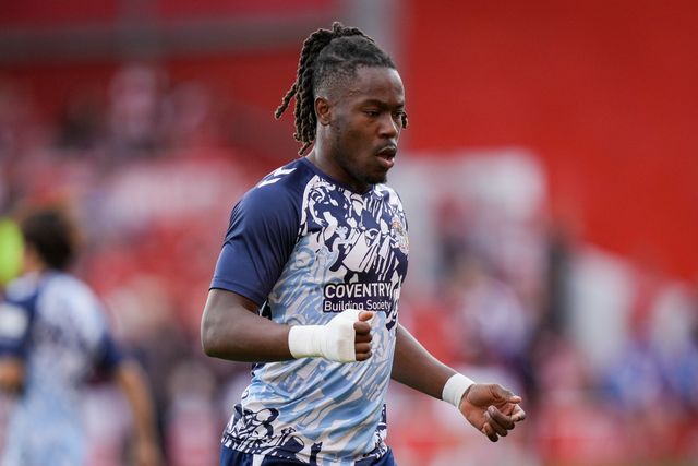 Brandon Thomas-Asante of Coventry City in the pregame warmup session during the Premier League match Nottingham Forest vs Coventry City at City Ground, Nottingham, United Kingdom on 19 September 2026

(Photo by Maynard Manyowa/News Images)