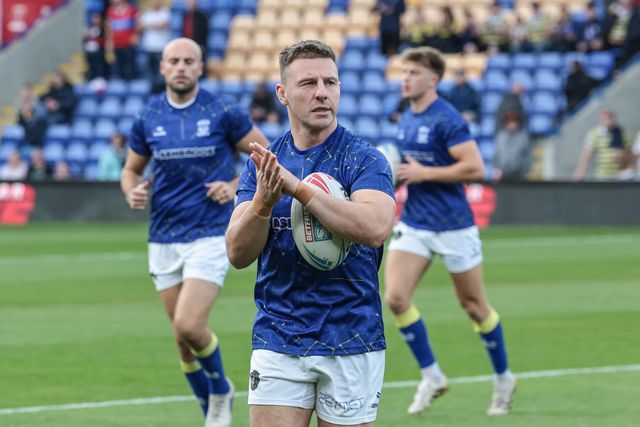 George Williams of Warrington Wolves in the pre-game warm up during the Betfred Super League Play-off Eliminator round match Warrington Wolves vs Hull KR at The Halliwell Jones Stadium, Warrington, United Kingdom on 19 September 2026

(Photo by Mark Cosgrove/News Images)