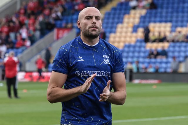 James Harrison of Warrington Wolves in the pre-game warm up during the Betfred Super League Play-off Eliminator round match Warrington Wolves vs Hull KR at The Halliwell Jones Stadium, Warrington, United Kingdom on 19 September 2026

(Photo by Mark Cosgrove/News Images)